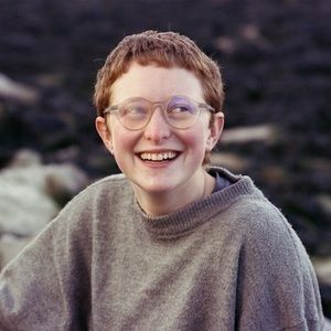 Meet your Posher, Dena